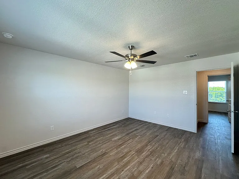 226B Dolphin Dr — Photo 21