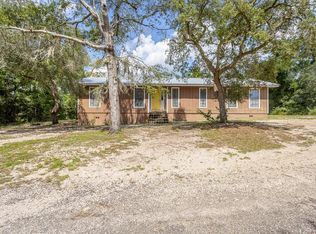606 NE Storrs Ave, Carrabelle, FL 32322