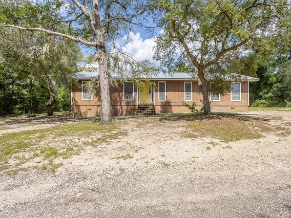 606 NE Storrs Ave, Carrabelle, FL 32322