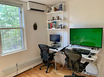 Rented by Northside Plaza Inc.