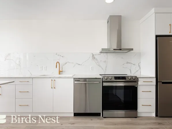 233 Robson St, Vancouver, BC