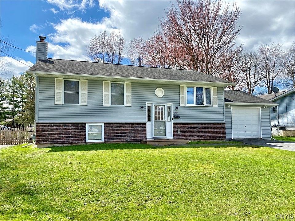 1st image of 303 Fay Ln