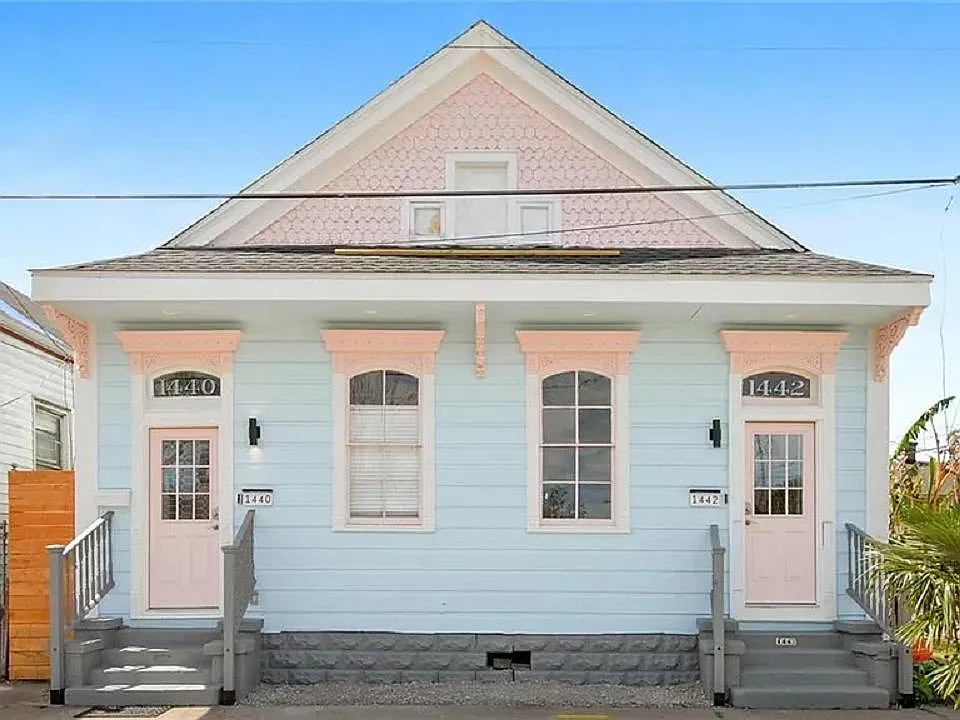 2 bed, 1050 sqft, $1,799 — Photo 2