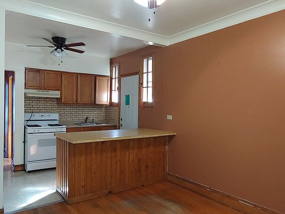 4th image of 5521 S Komensky Ave