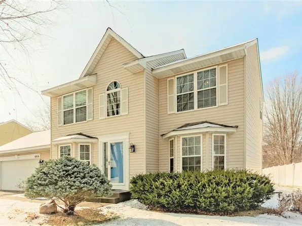 8016 Greenbriar Ln, Woodbury, MN 55125