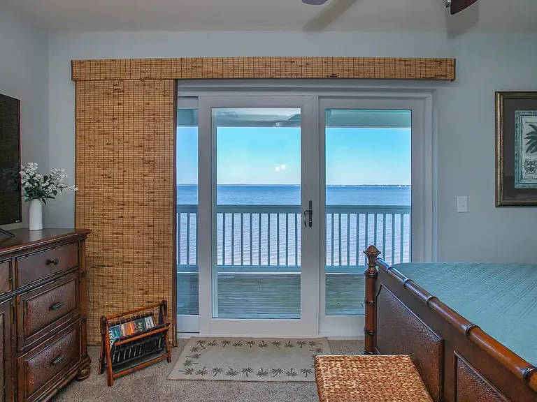 15928 Innerarity Point Rd — Photo 29