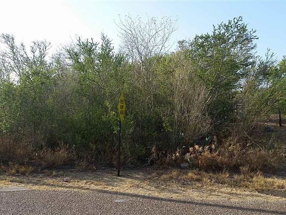 2nd image of 1910 N Siesta Ln