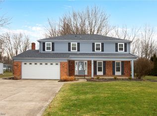25711 Hidden Acres Dr, Westlake, OH