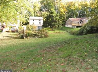 551 Gorgas Ln #A, Philadelphia, PA 19128