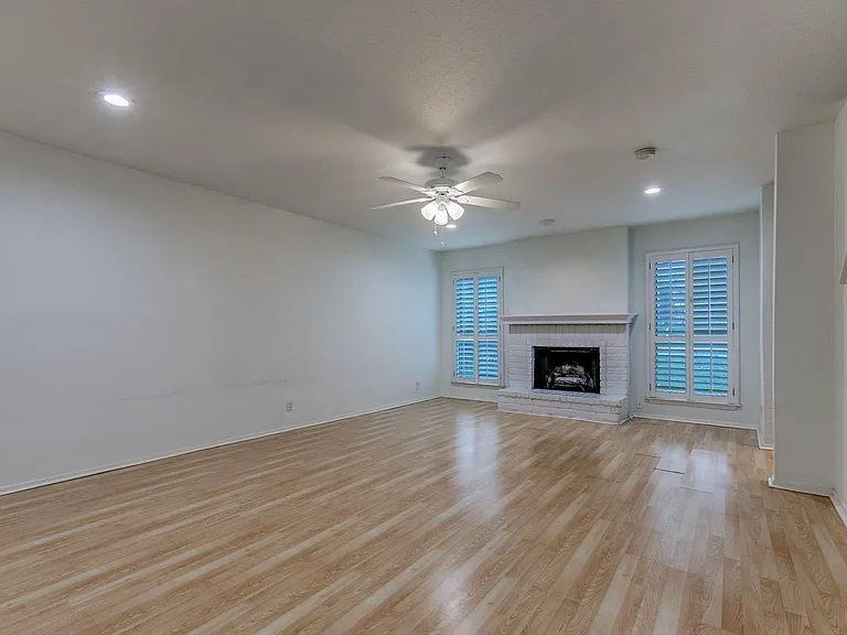 8123 Scottshill — Photo 2