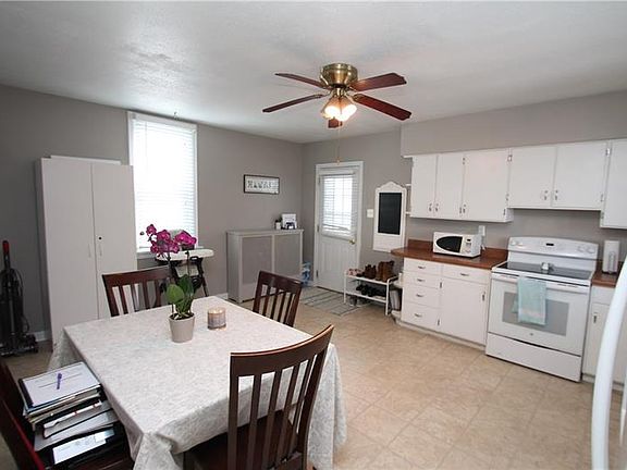 4th image of 632 King St
