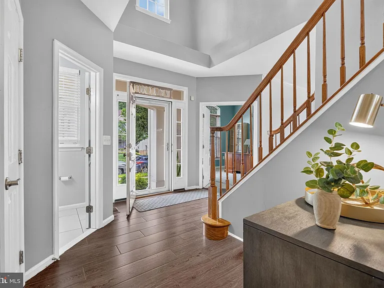 13016 Pilgrims Inn Dr — Photo 5