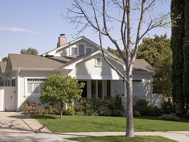 1st image of 1350 N Orange Grove Ave