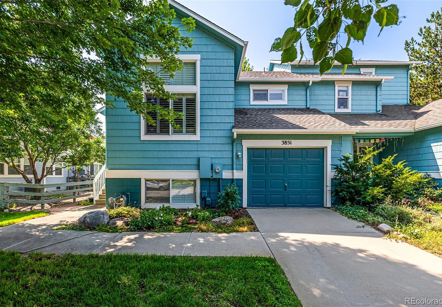 3851 Oakwood Drive