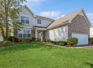 7 Lake Plumleigh Ct, Algonquin, IL 60102