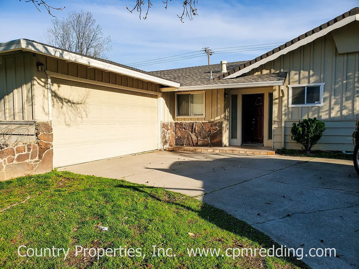 Building Photo - 4145 Oro St
