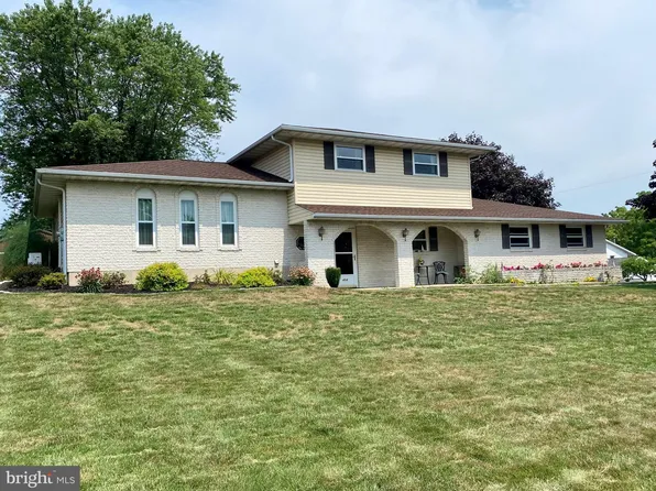 404 Raymond Ave, Hamburg, PA 19526