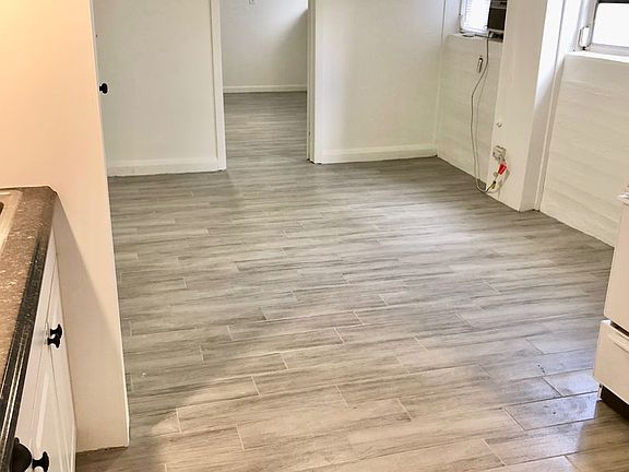 2nd image of 519 E Charles St APT 5