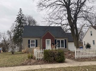 1224 Oaklawn St NE, Grand Rapids, MI 49505