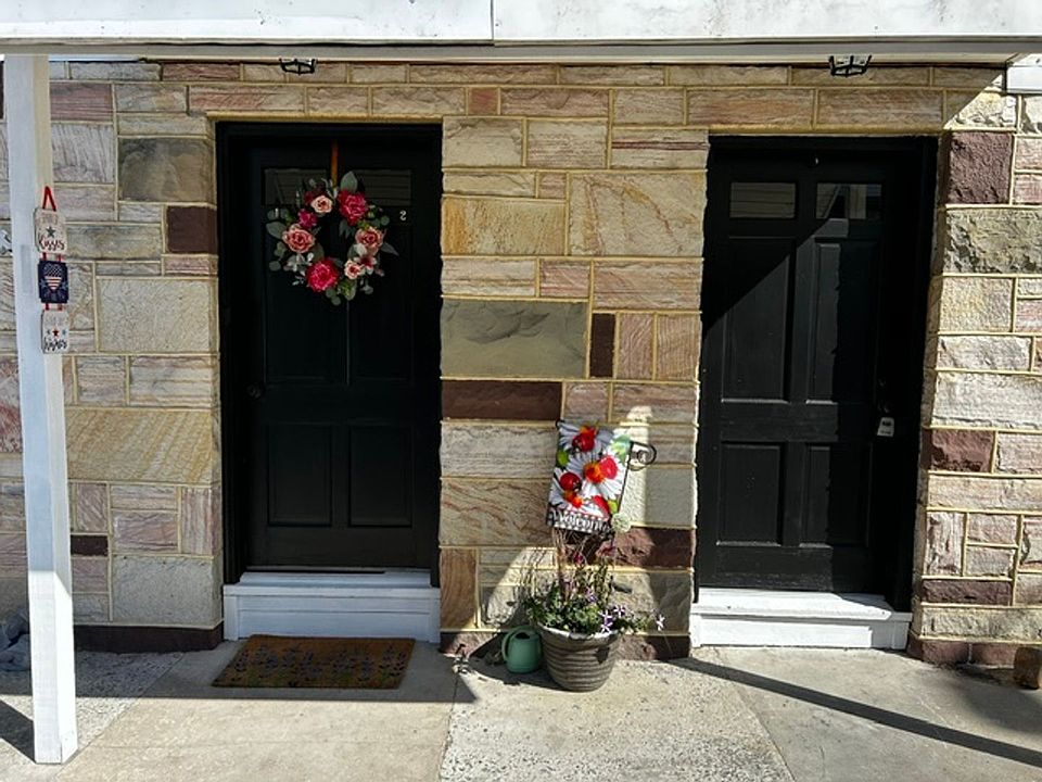 1st image of 805 Front St Floor 1