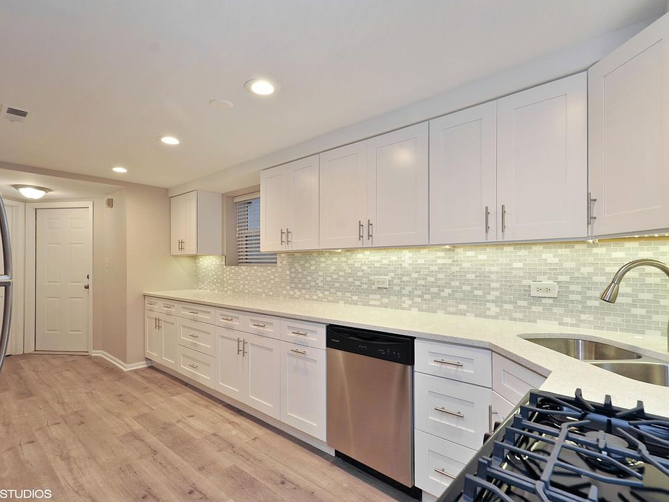 1st image of 2027 W Superior St