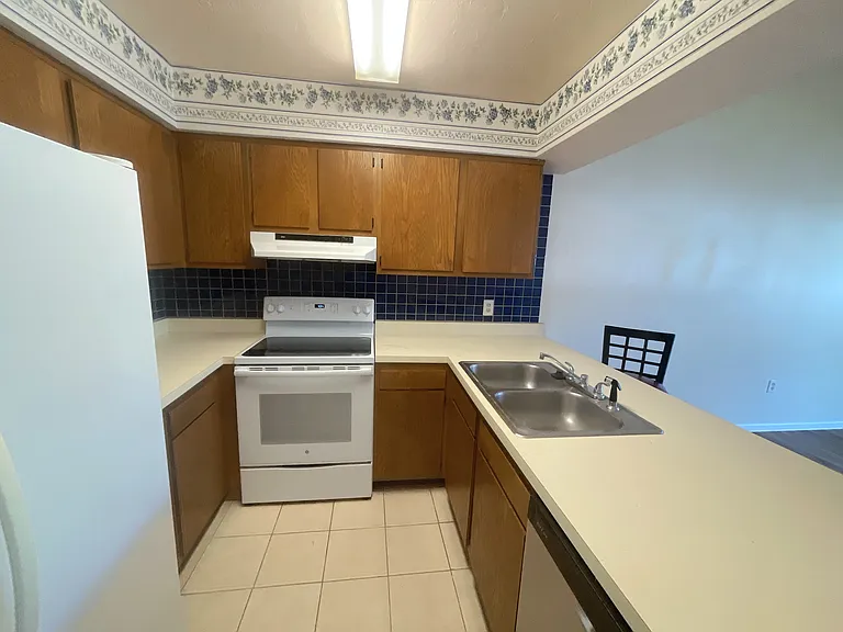 4345 SW 20th Ln — Photo 9