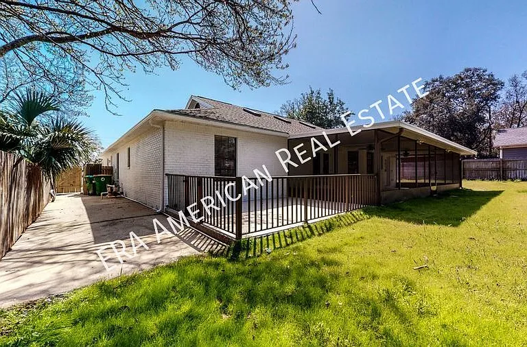 18 Meigs Dr — Photo 2