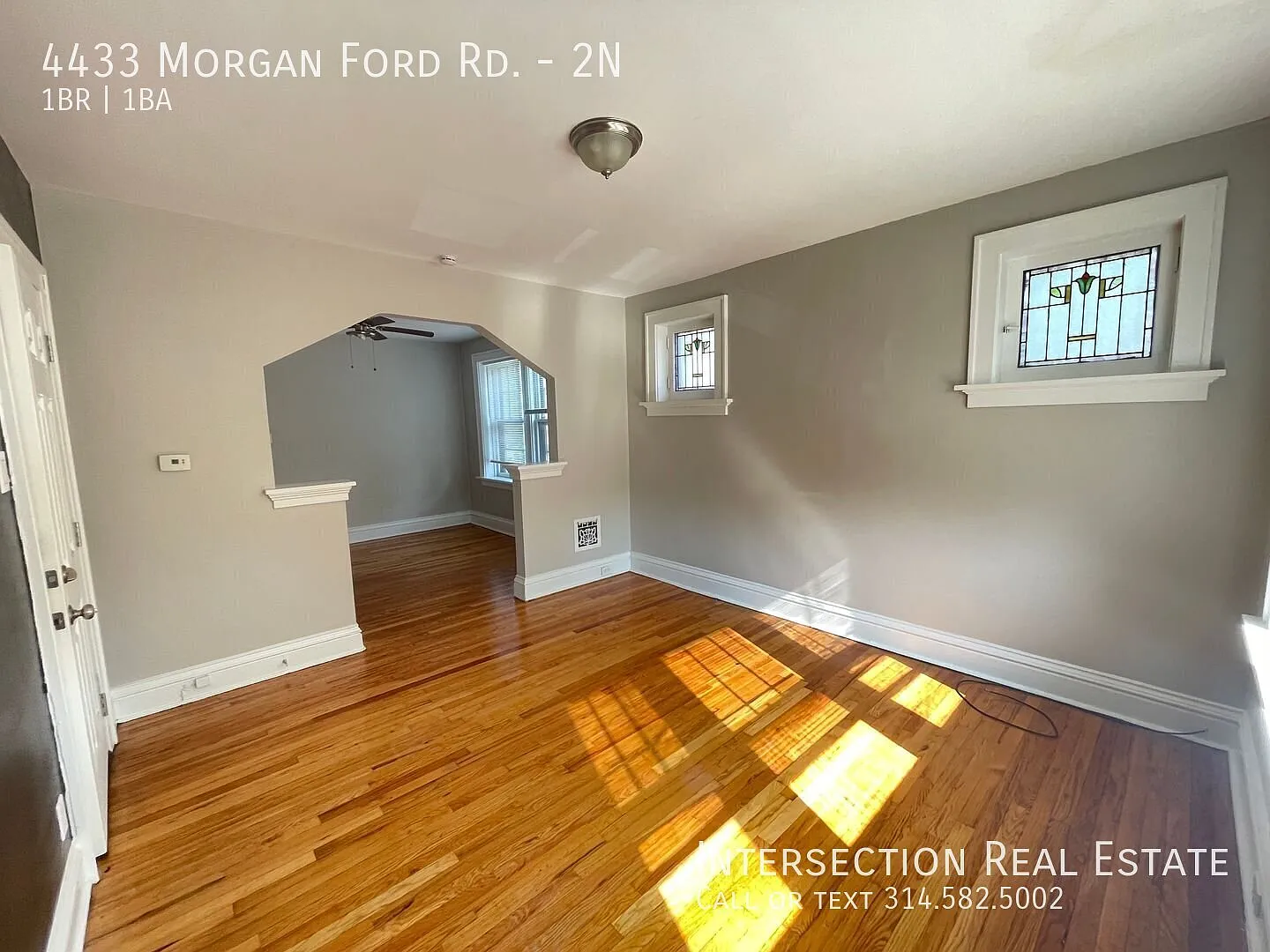 Beautifully Renovated, Spacious 1 Bedroom in Bevo — Photo 4
