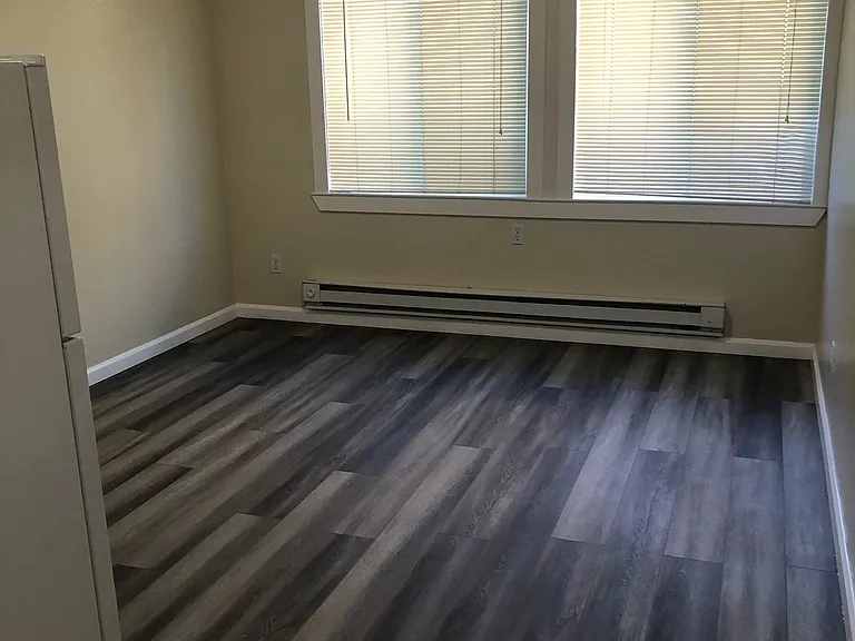 2070 University Avenue — Photo 46