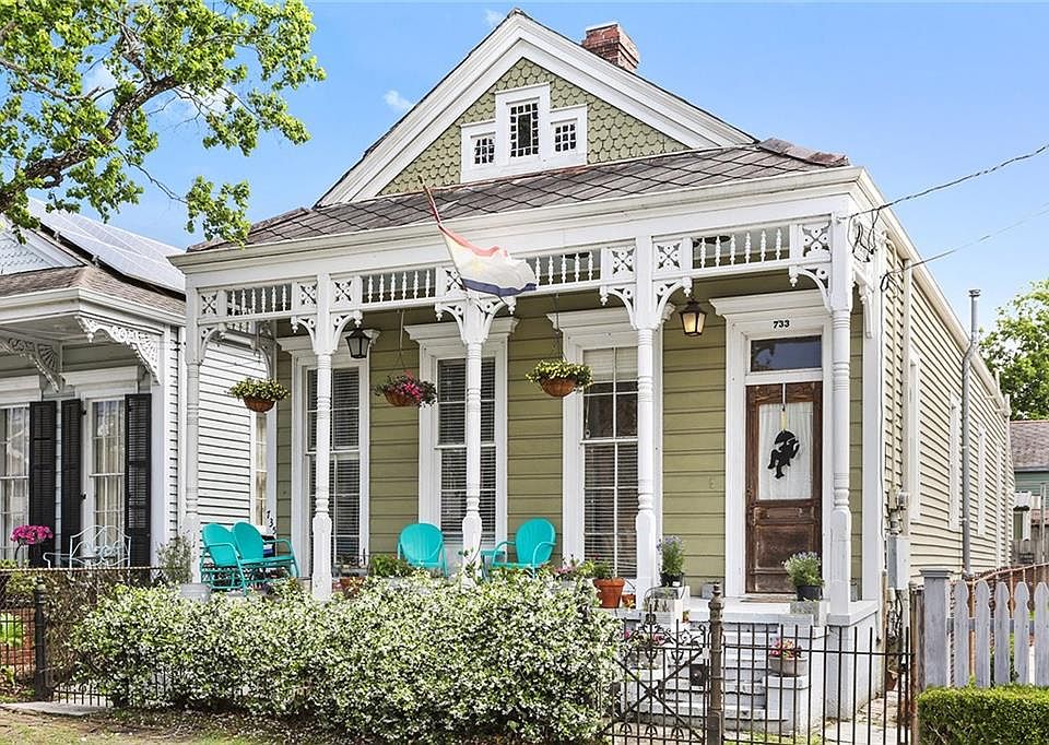 1st image of 733-35 Constantinople St