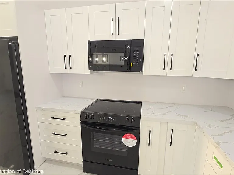 4720 Trout Ave — Photo 10