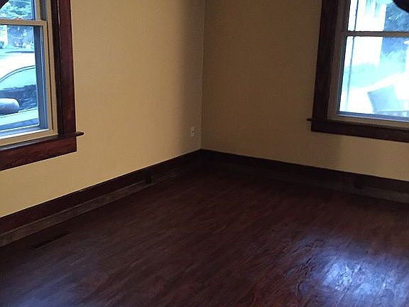 2nd image of 412 Buttonwood Ave