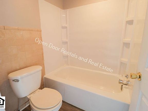 5th image of 202 W Main St #1