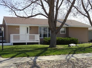 824 W 3rd St, Pierre, SD 57501