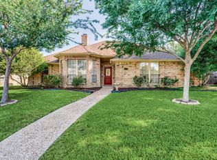 1014 Staffordshire Dr, Carrollton, TX 75007