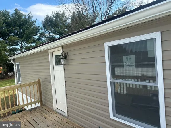 182 Rustic Dr, Shippensburg, PA 17257