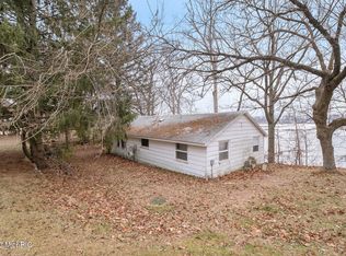 11740 Alling Rd, Plainwell, MI 49080