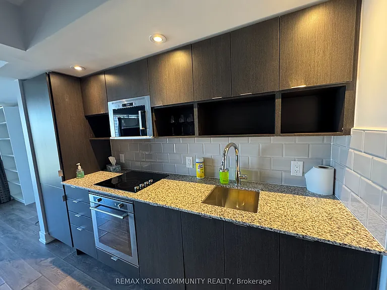 89 McGill St #2307 — Photo 4