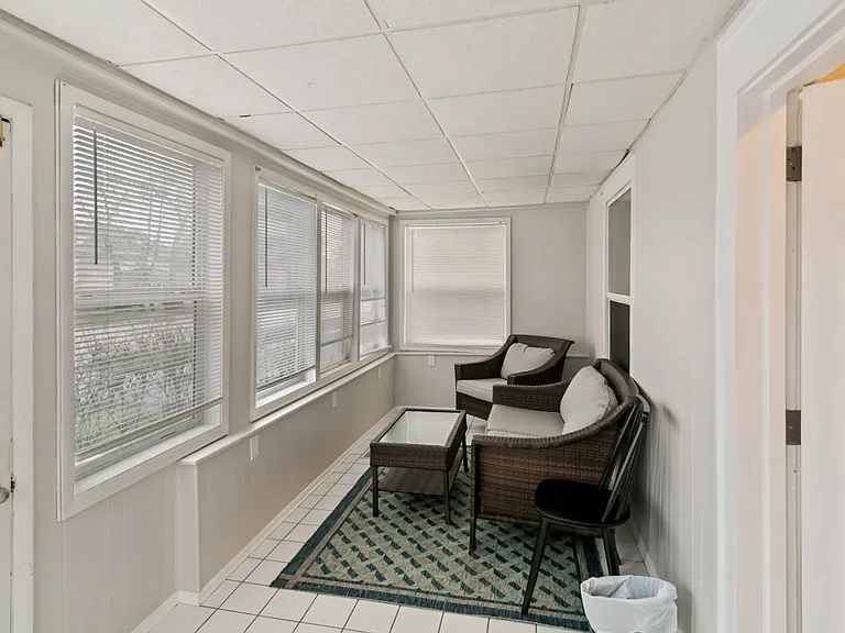 225 W Park Ave #1 — Photo 17
