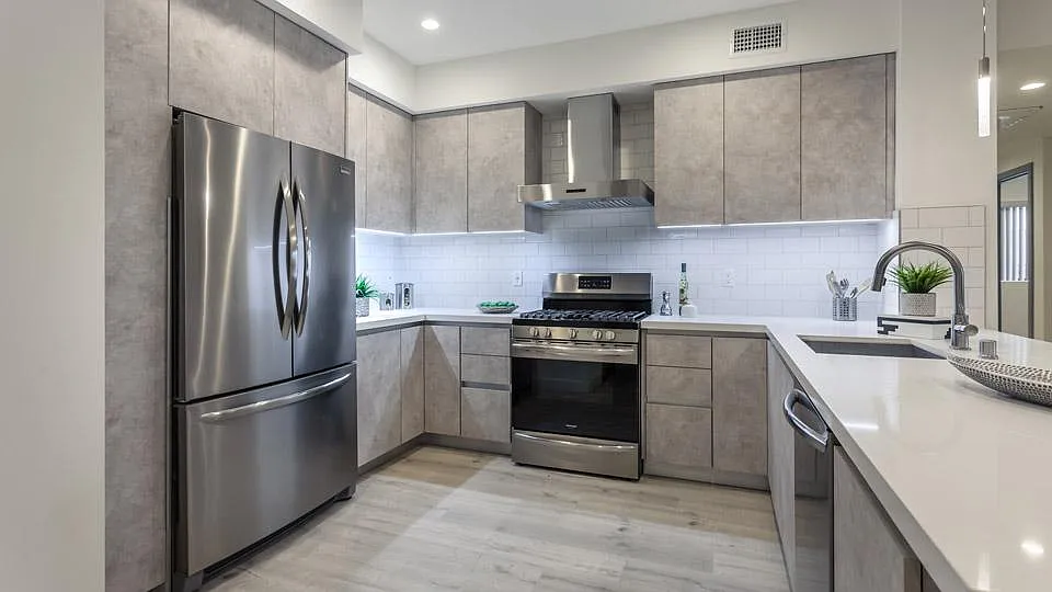 2 bed, 1290 sqft, $3,595 — Photo 3