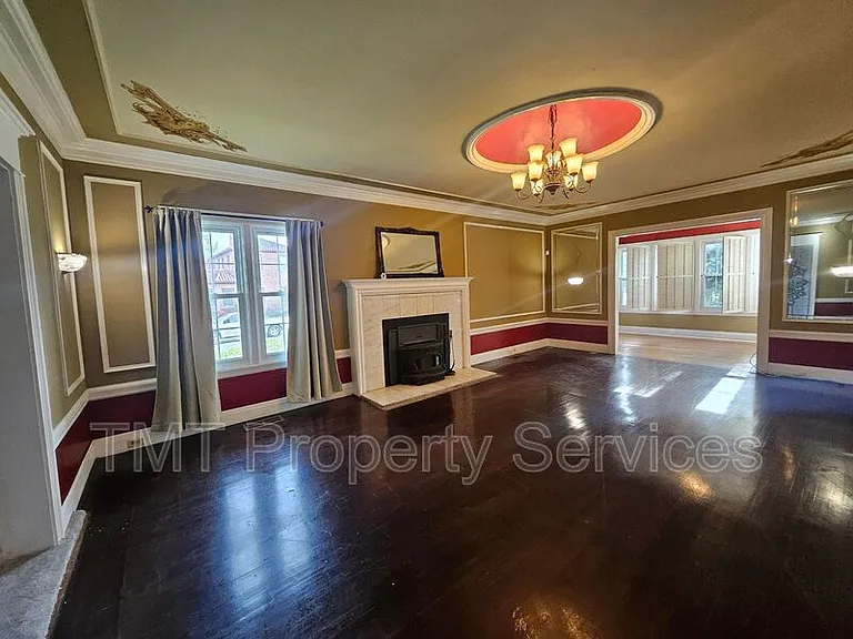 1214 N Pershing Ave — Photo 77
