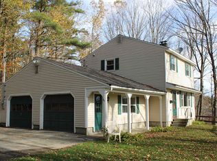 84 Overcliff Rd, Saint Johnsbury, VT 05819
