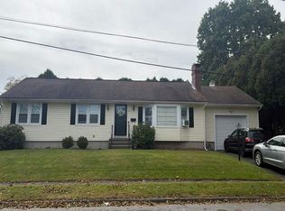 33 Tupelo Rd, Worcester, MA 01606