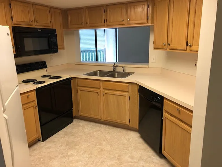 9648 Windsor Gardens Ln #202 — Photo 10