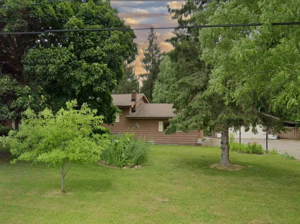 8241 N 17th St, Kalamazoo, MI 49009