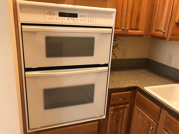 Combination Microwave and Oven