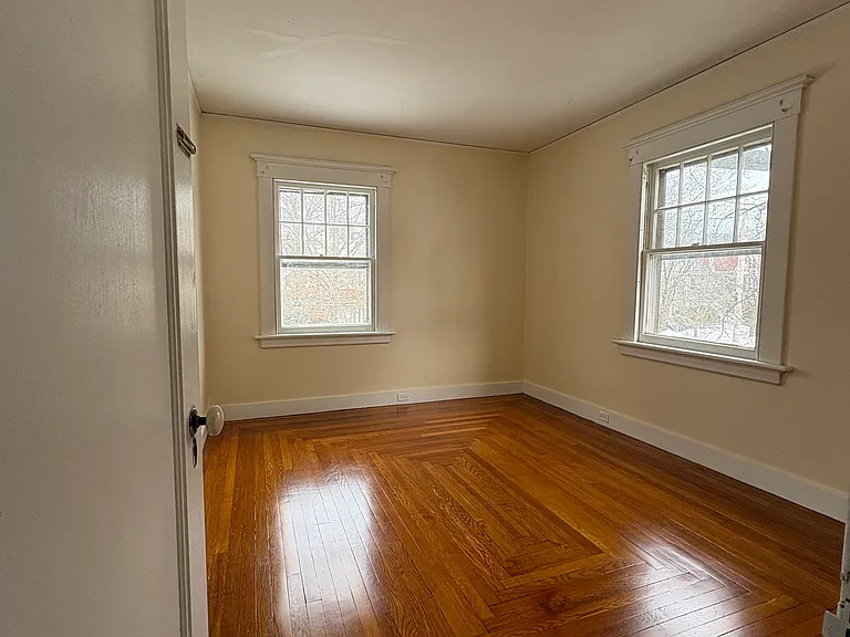 49 Hubinger St — Photo 15