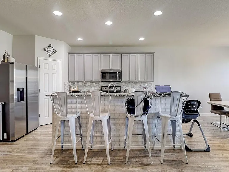 3105 Walker Creek Dr — Photo 6