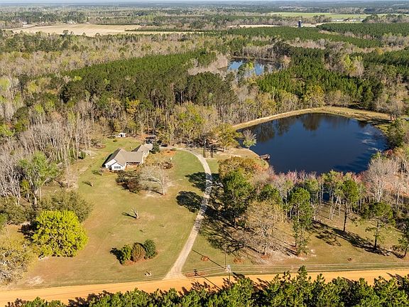 3rd image of 1569 Pond View Road