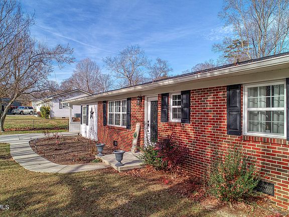 2nd image of 118 Persia Estates Dr